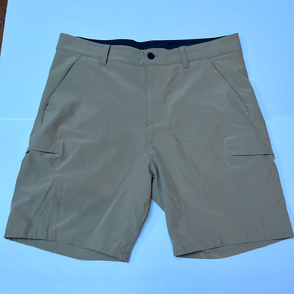 32° cool lightweight shorts